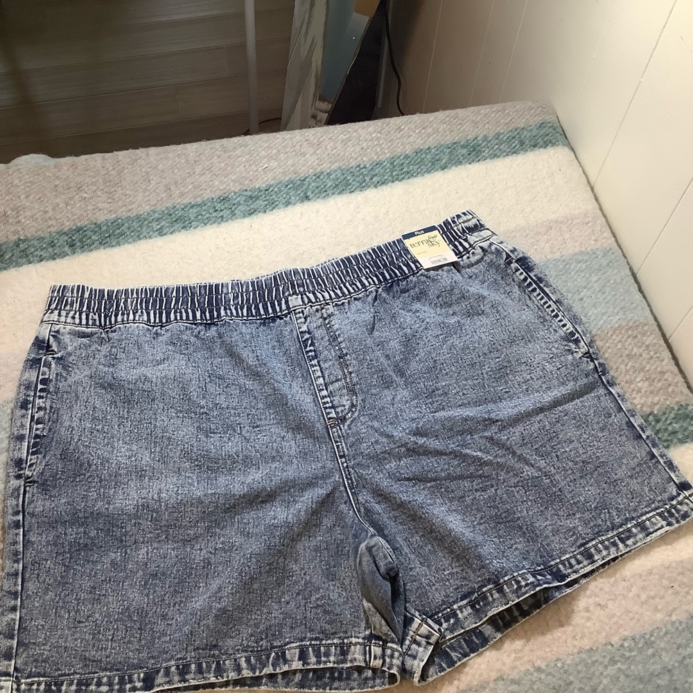 Terra Sky jeans high rise short size 2X 20 W blue NWT.